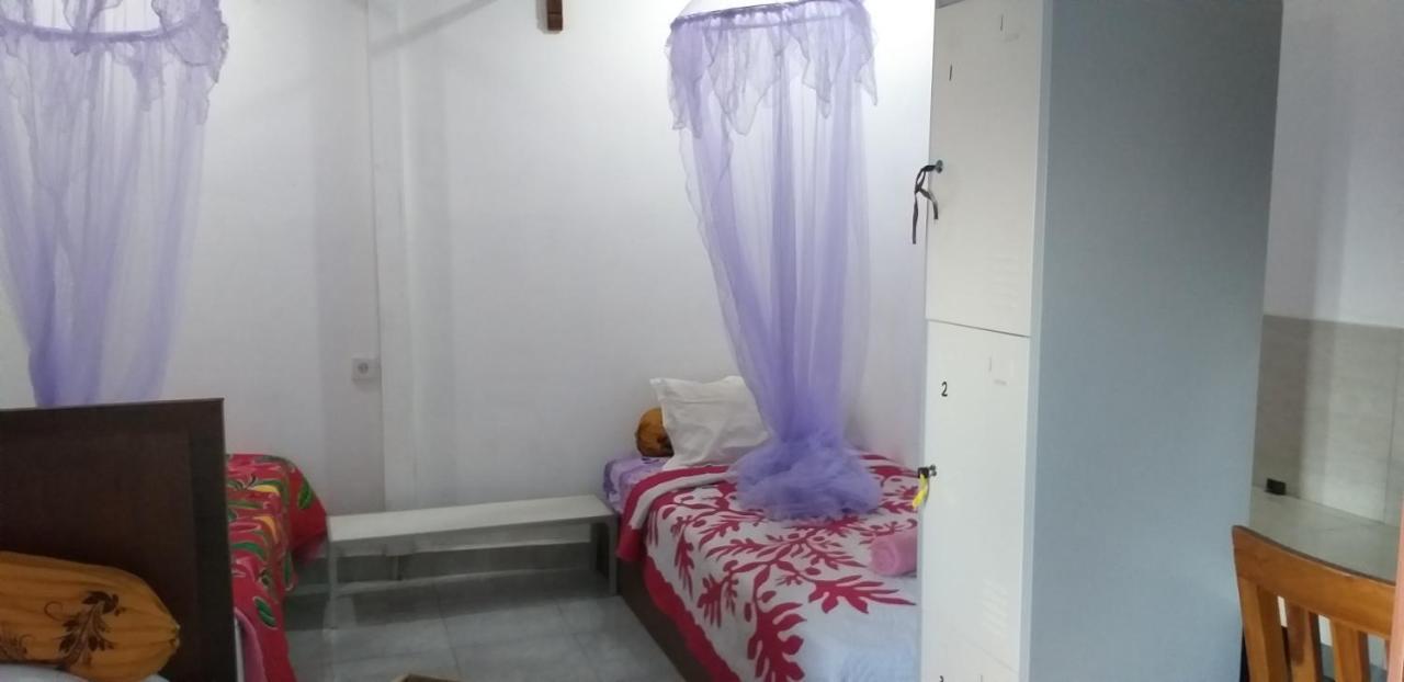Amed Sari Beach Guesthouse Extérieur photo