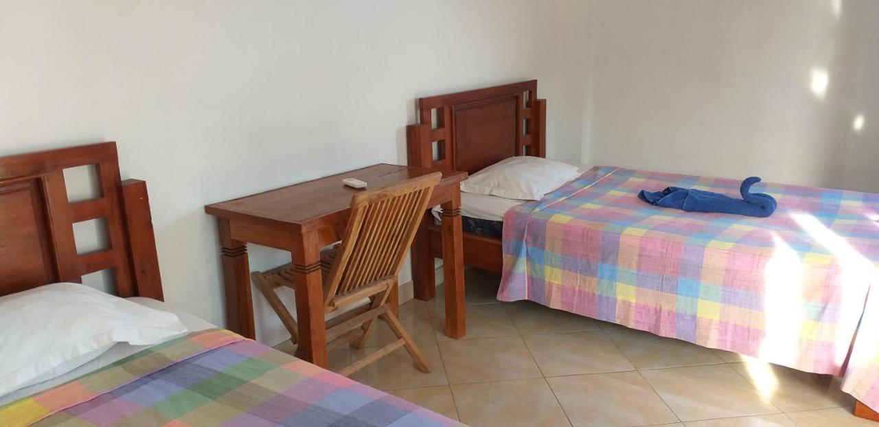 Amed Sari Beach Guesthouse Extérieur photo